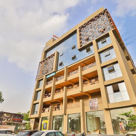 Oyo 16604 Hotel Sparsh Inn アーメダバード エクステリア 写真