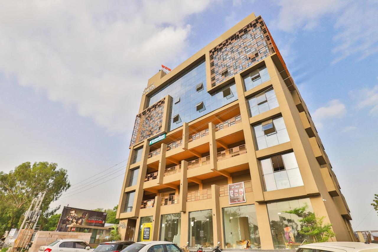 Oyo 16604 Hotel Sparsh Inn アーメダバード エクステリア 写真