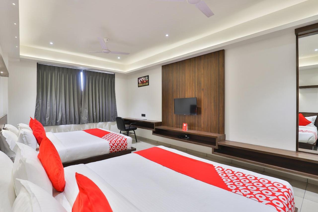 Oyo 16604 Hotel Sparsh Inn アーメダバード エクステリア 写真