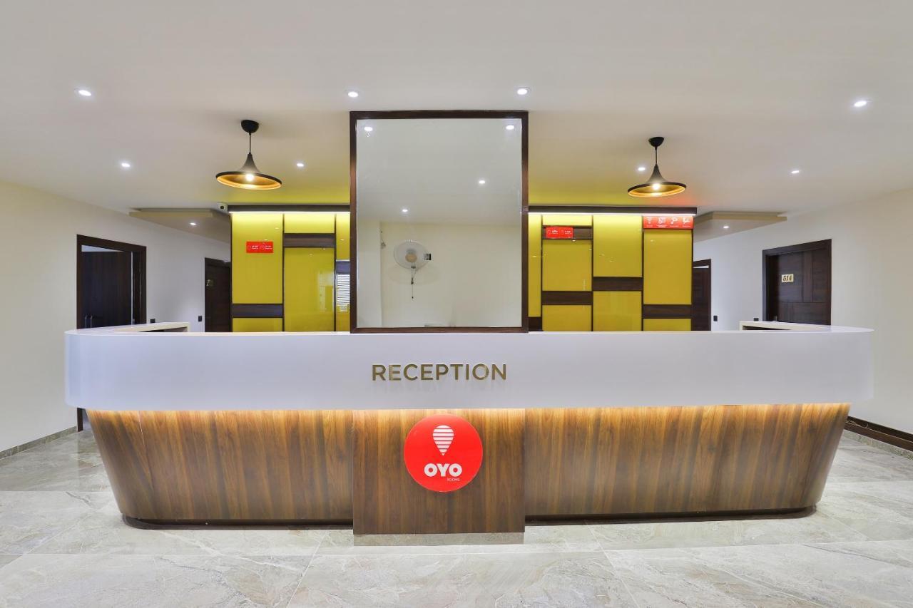 Oyo 16604 Hotel Sparsh Inn アーメダバード エクステリア 写真
