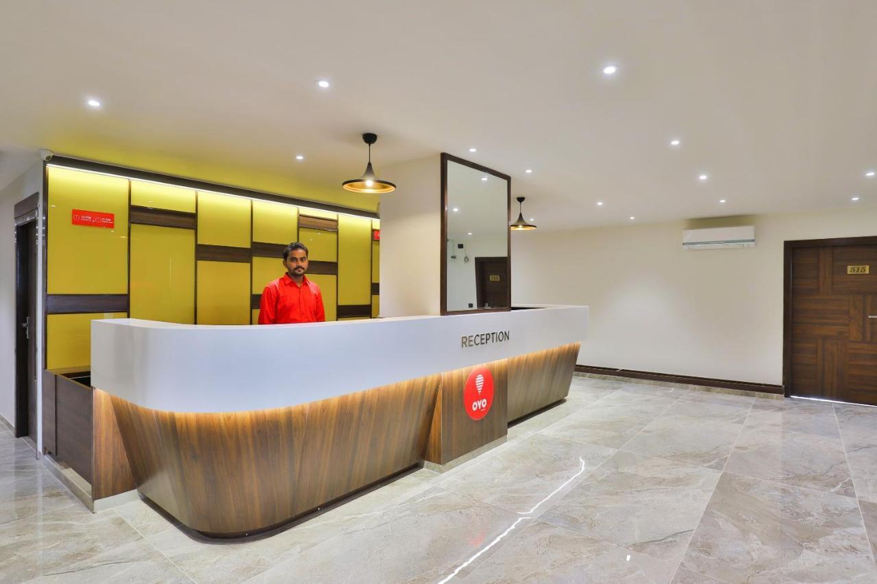 Oyo 16604 Hotel Sparsh Inn アーメダバード エクステリア 写真